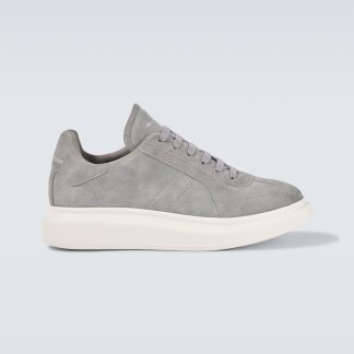 créateur de contrefaçons Alexander McQueen Baskets rétro surdimensionnées en daim à plateforme gris