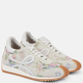 créateur de mode Loewe Baskets Flow Runner en daim brossé à motif floral blanc