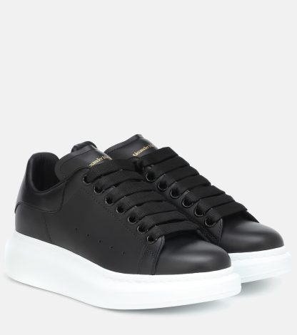 designer bon marché Alexander McQueen Baskets oversize en cuir noir