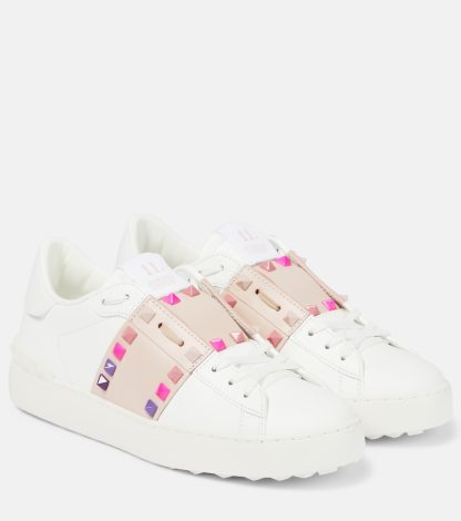 designer de haute qualité Valentino Garavani Baskets Rockstud Untitled en cuir rose