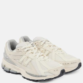 faux luxe New Balance 1906R sneakers beige