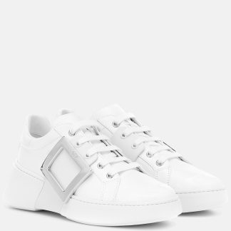 luxe bon marché Roger Vivier Viv Skate baskets en cuir blanc