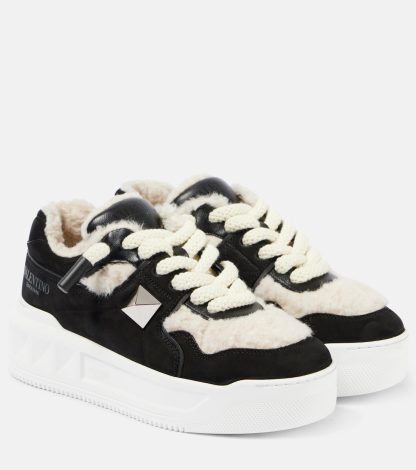 réplique de luxe Valentino Garavani One Stud XL baskets en cuir noir